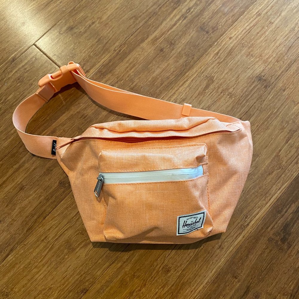 - - Herschel Supply Co. Seventeen Hip Pack